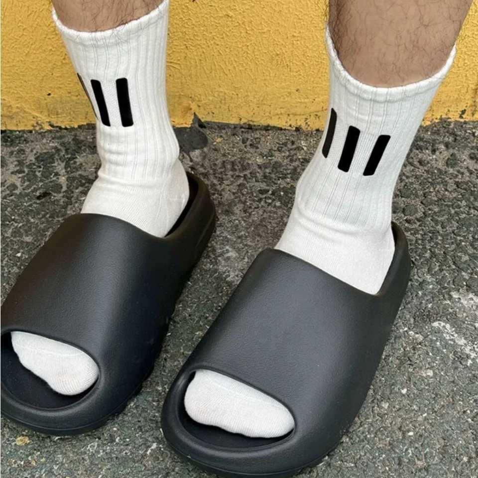 3 Pair/Box Mens Socks Three-dimensional Silicone Printing Cotton Sport Hip Hop Basketball Skateboard White /Black X2507251