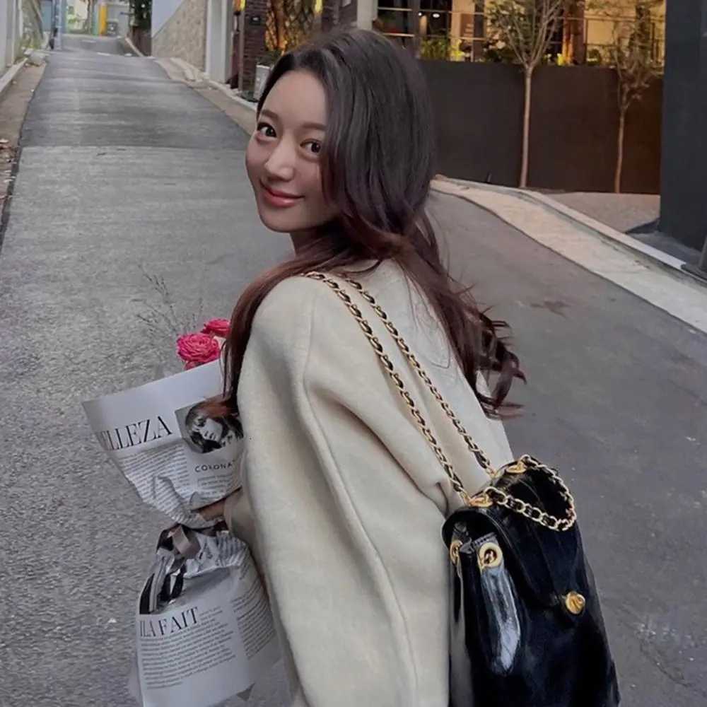 wen Rucksack Leather Oil Wax Shoulder Bag Chains Backpack Autumn Winter Y250724