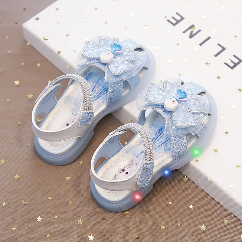 KidsSandalsl Led Light Elsa Princess Frozen PU Leather Sequin Pearl Summer Shoes Antislip Breathable Pink Blue Size 2232 250725