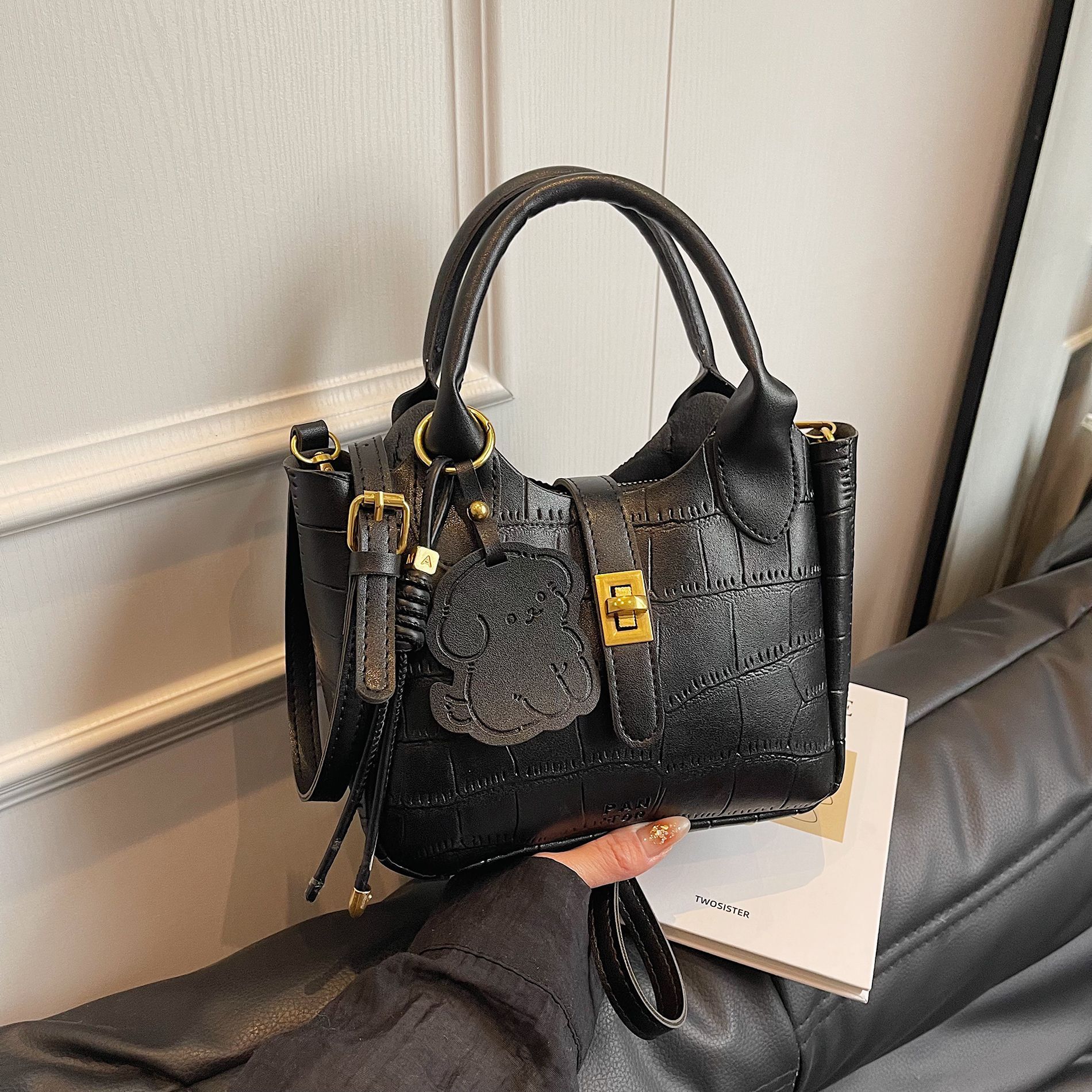 Luxury Brand Designer Bag High-End Bag For Women 2025 New Trend Lychee Pattern Basket Handbag Versatile Tote Bag Shoulder Crossbody Bag