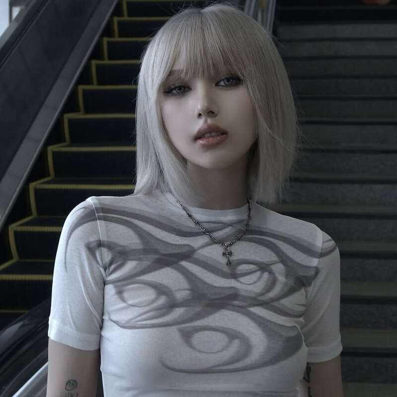 2025 Summer New Fashion Trend Round Neck Slim Fit Versatile Elegant Straight Shoulder Short Sleeve T-Shirt Top b5c