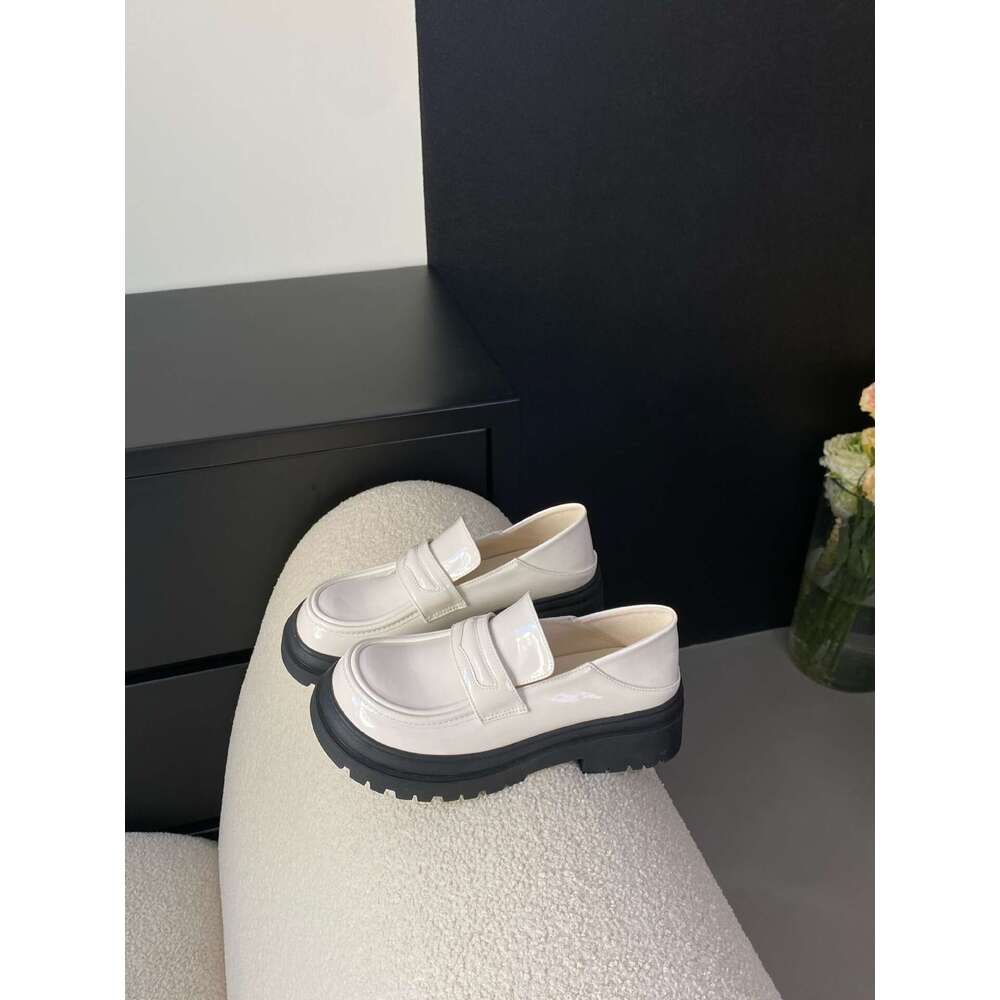 British Style Thick-Soled Leather Shoes for Women, Korean Version, Campus Style, Soft Leather, Comfortable, Height-Increasing Loafers