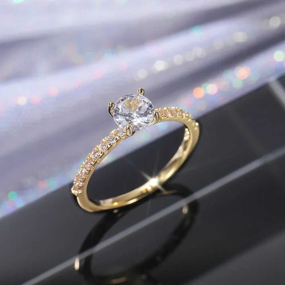 Huitan Wedding Band Eternal Ring Womens Brilliant Round Zirconia Luxury Engagement Ring Ultra Thin Elegant Womens Jewelry Drip Tube W250417