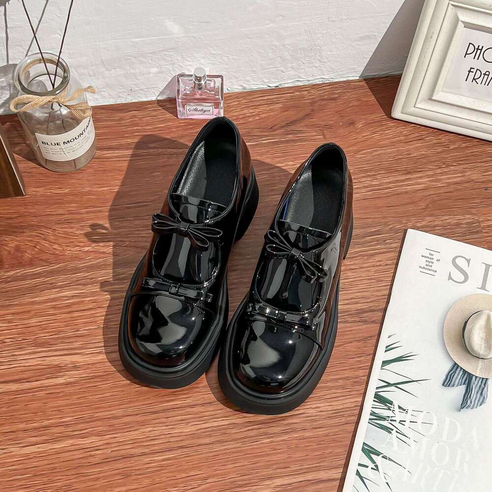 Petite Thick-Soled Height-Increasing Single for Outdoor Wear, High-End Feel, 2025 Korean Version Mary Jane Shoes, Women's Campus Style Uniform Le