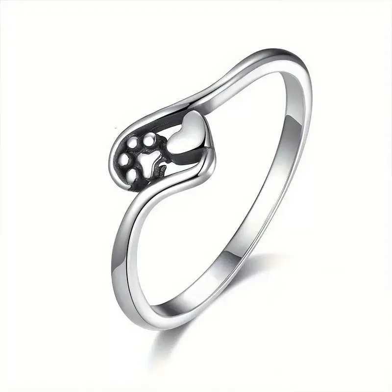 Female Simple Character Ring Retro Art Adjustable Ring W250417