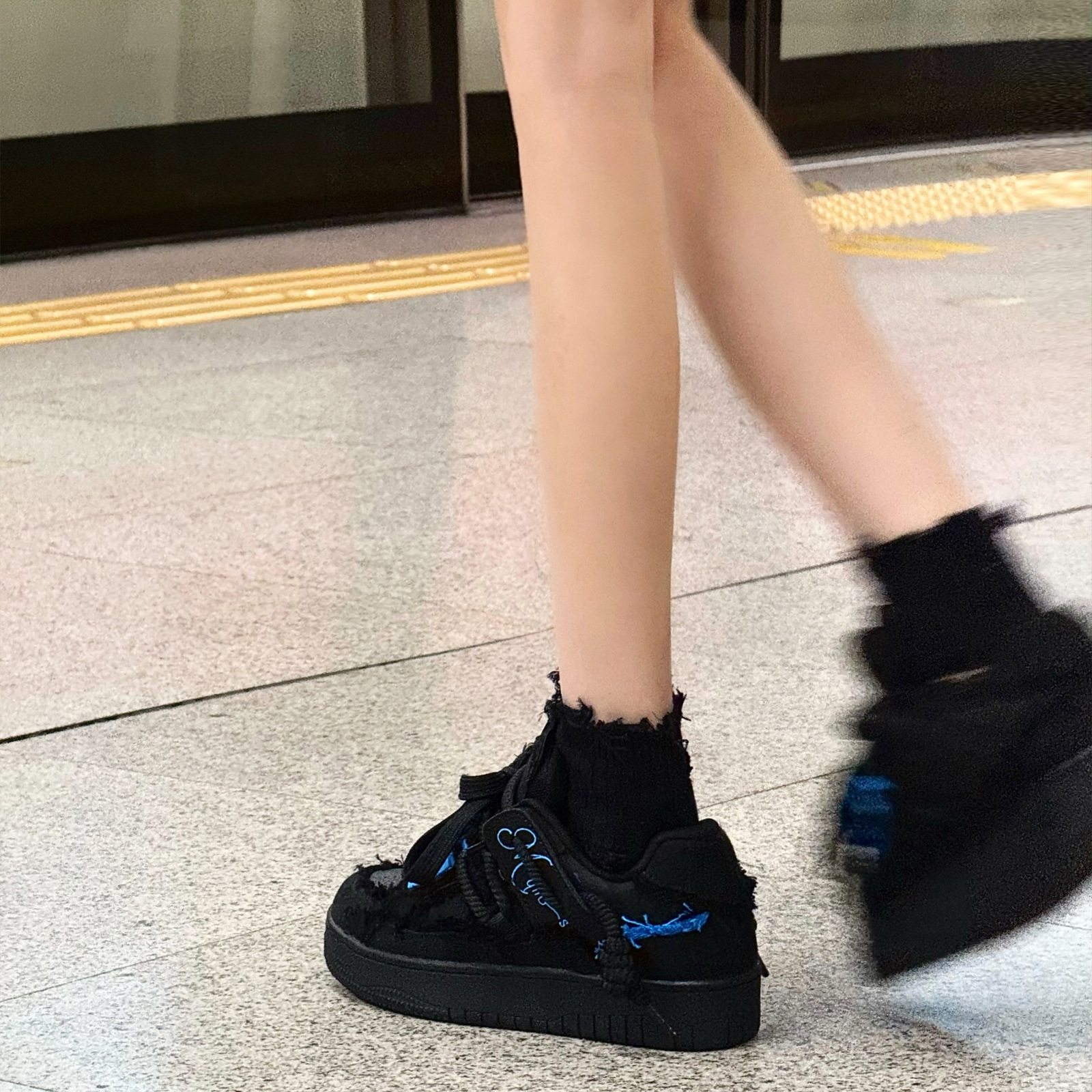 2025 Free shipping designer shoes for mens womens casual shoes black white Fashionable Trendy casual versatile low top unisex board shoes