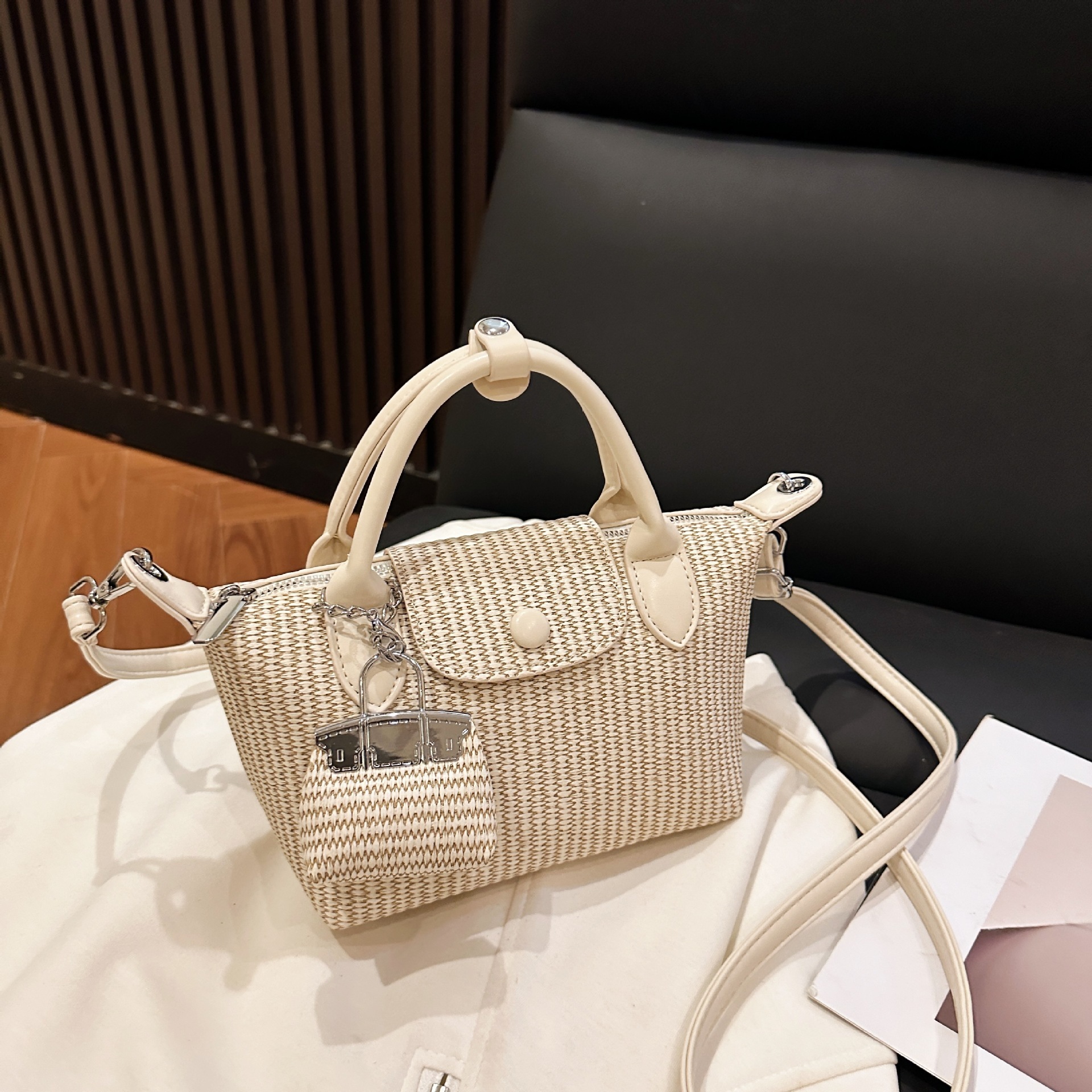 Luxury Brand Designer Bag Simple Pleated Dumpling Bag Light Luxury Dragon Bags Versatile Crossbody Bag High-End Niche Design Single Shoulder Women