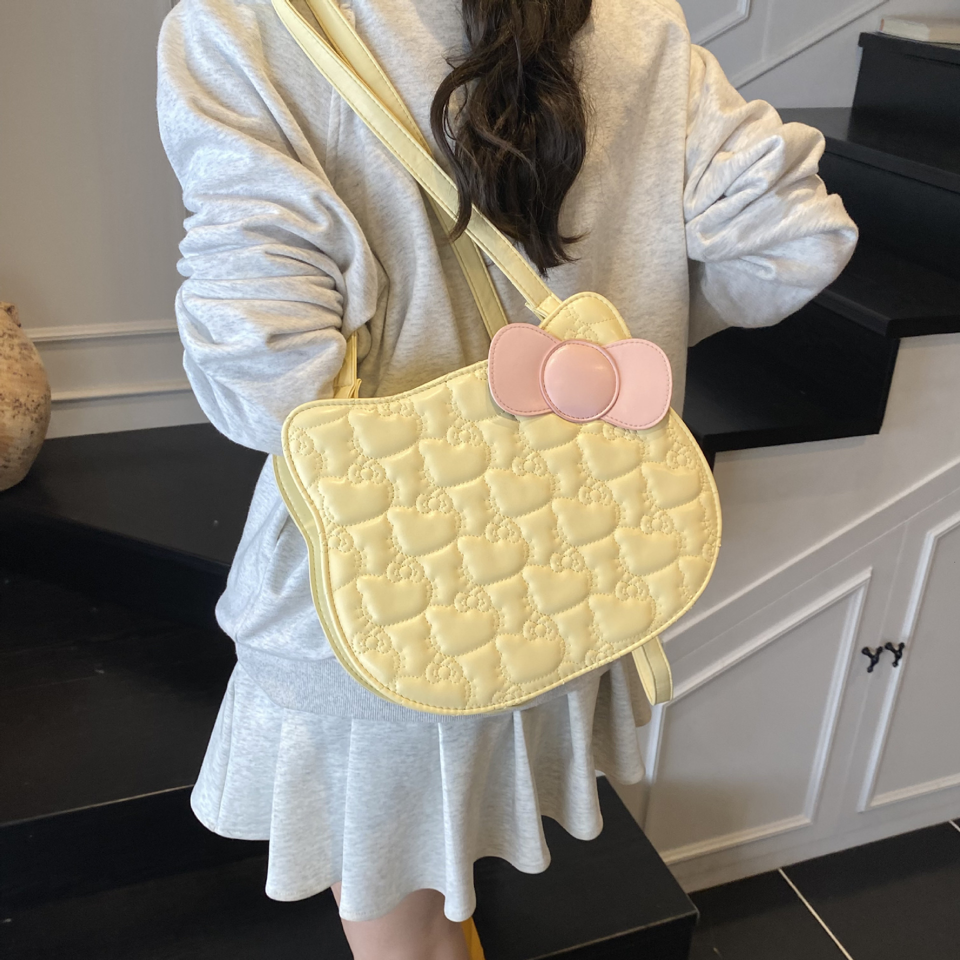 Women's Fashionable Diamond Grid Backpack, Free Shipping, Designer Luxury New Crossbody Bag, Casual Travel Backpack