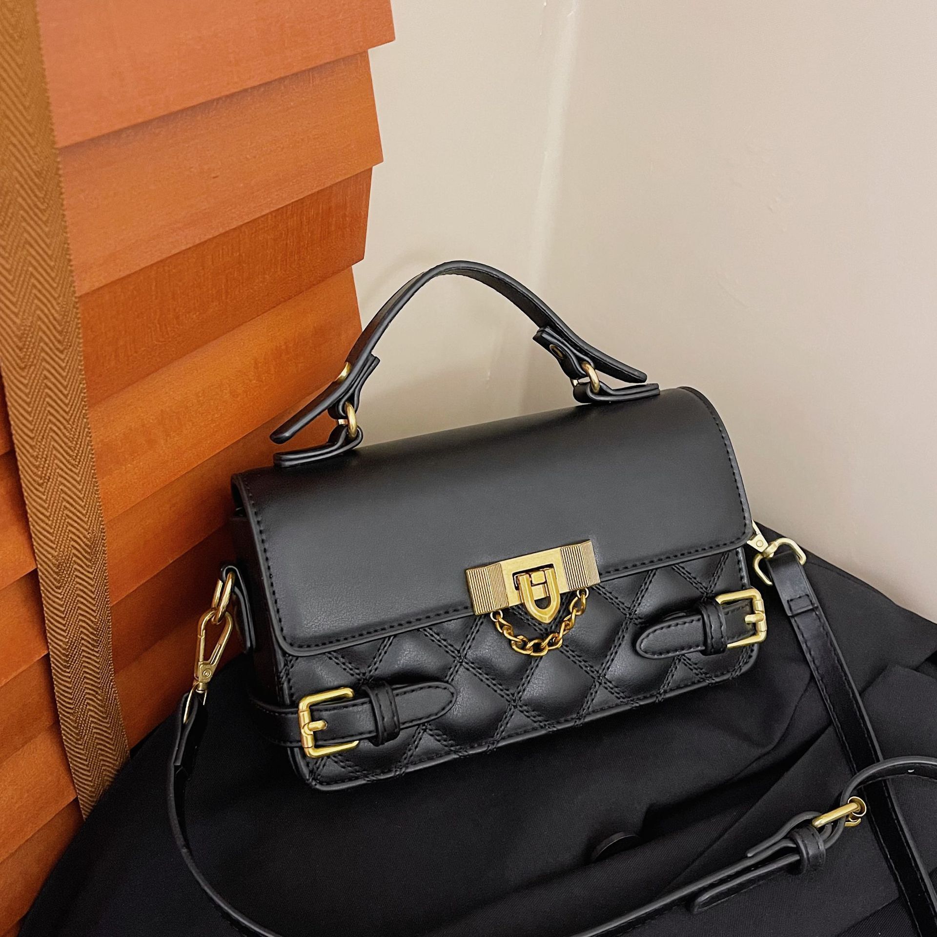 Luxury Brand Designer Bag Quilted Small Square Bag Trendy Handbag European And American Retro Versatile Box Bag For Women High-End Versatile Crossbody