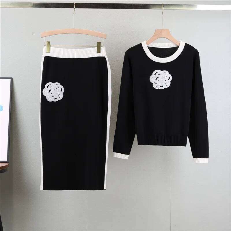 Designer Leisure High Quality 2025 Autumn Winter New Women's Small Fragrant Wind Wool Knitted Top Half Skirt Two piece Set for Women