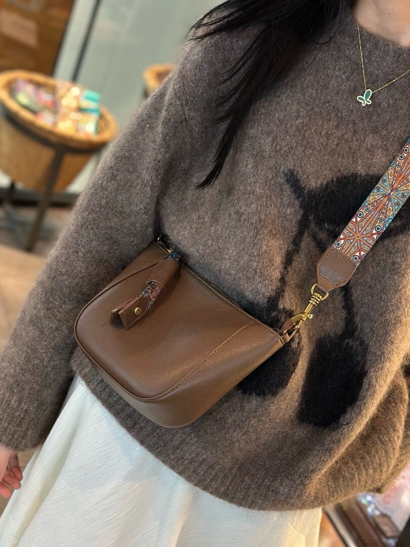 designer bag Genuine Leather Internet Hot-Selling Small Bag for Women 2025 New Single Shoulder Bag Underarm Bag Fashion Cowhide Crossbody Bag Handbag 