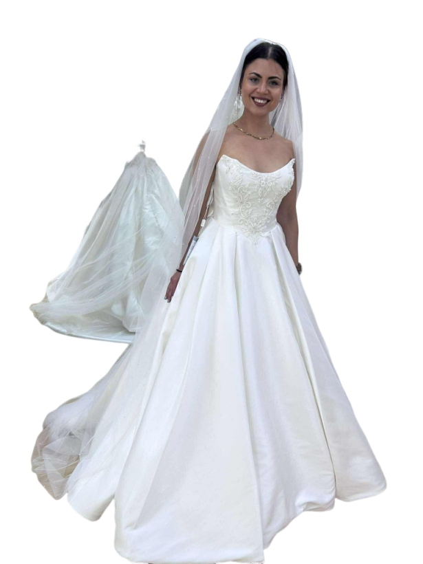 Gorgeous A-Line Wedding Dresses With Floral Appliques Pearls Satin Princess Bride Wedding Dresses Customized Plus Size For Formal Occasion Vestidos De