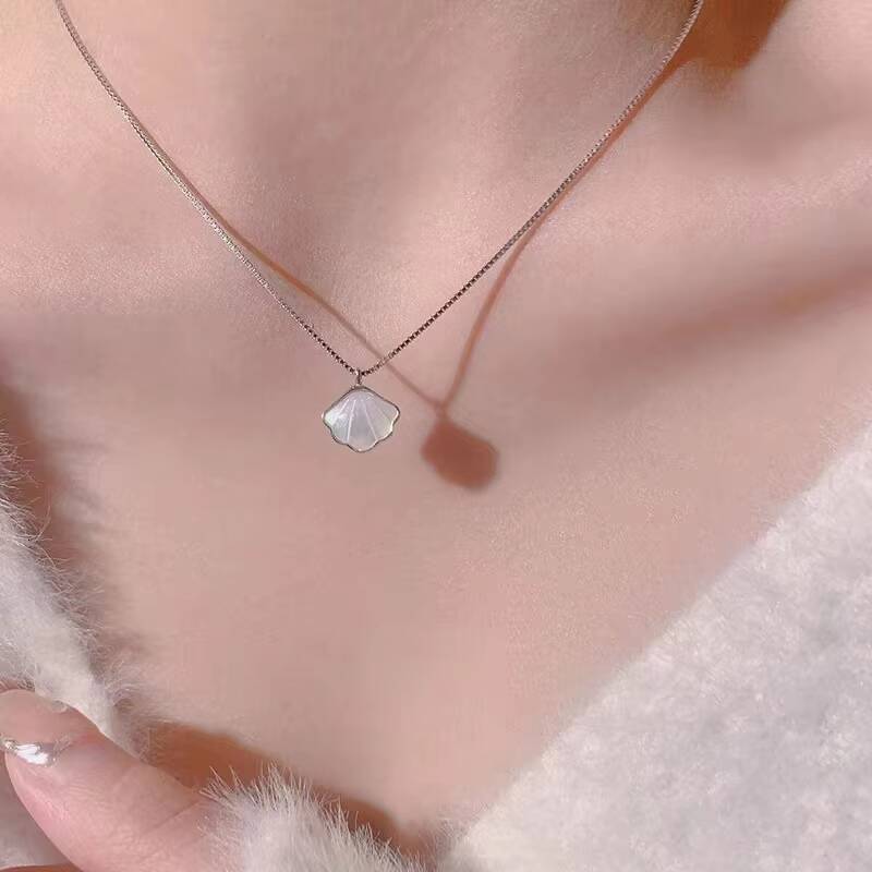 2024 Fashion Jewelry Necklace for Women Girls Minimalist Designer Shell Pendant Initial Necklace Silver Necklace