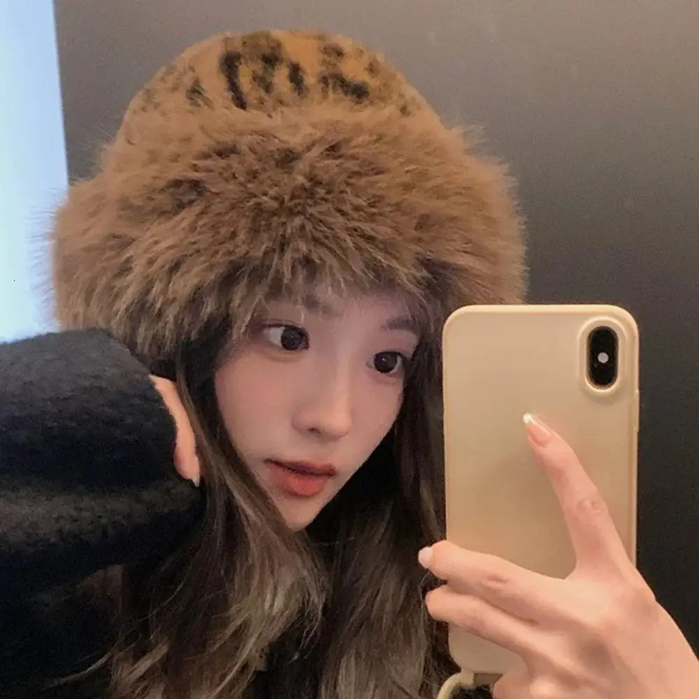 Leopard Print Fluffy Fur Winter Hat Warm Ear Protection Russian Hat Snow Ski Cap Female Faux Fox Fur Bomber Hat Windproof Bonnet 250724