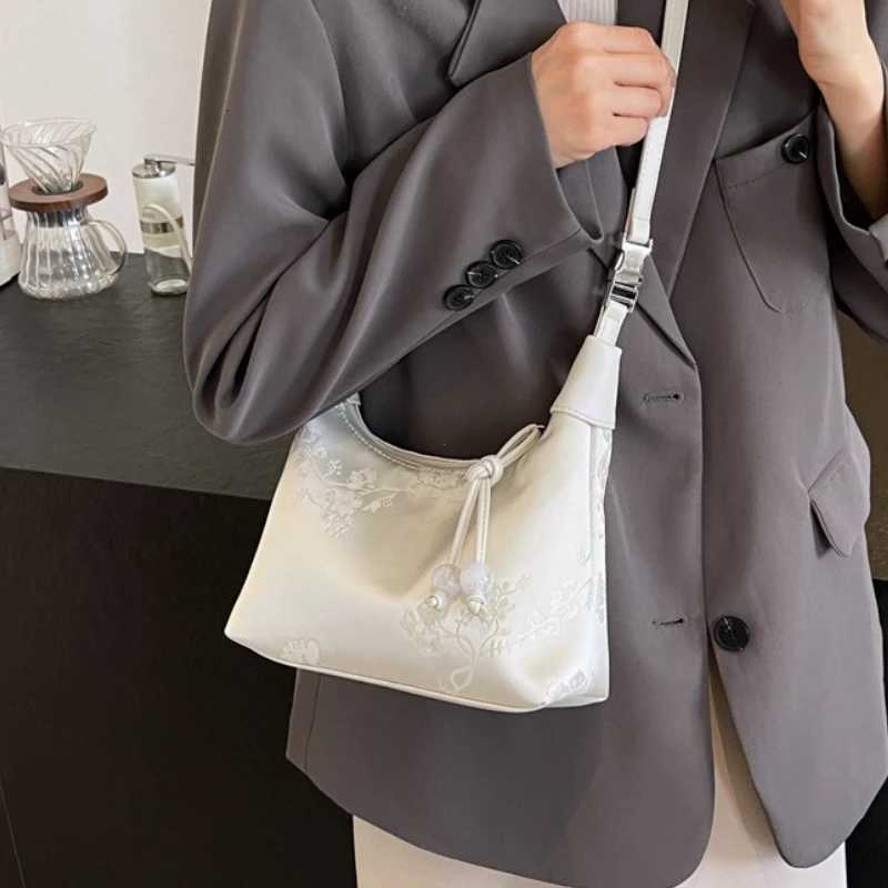 Casual Embroidered Chinese Style Handbag Purses Canvas Hanfu Embroidery Handbag Zipper Crossbody Bag Cheongsam Bag Party Y250725