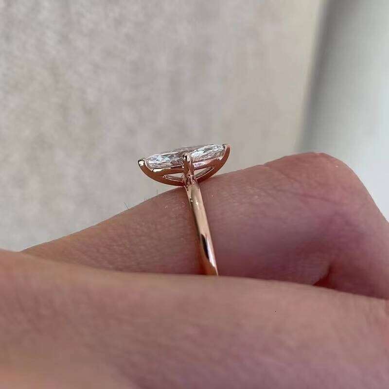 2023 New Engagement Wholesale 1.5CT Marquise Cut Rings Real Gold Lady Moissanite Ring for Wedding