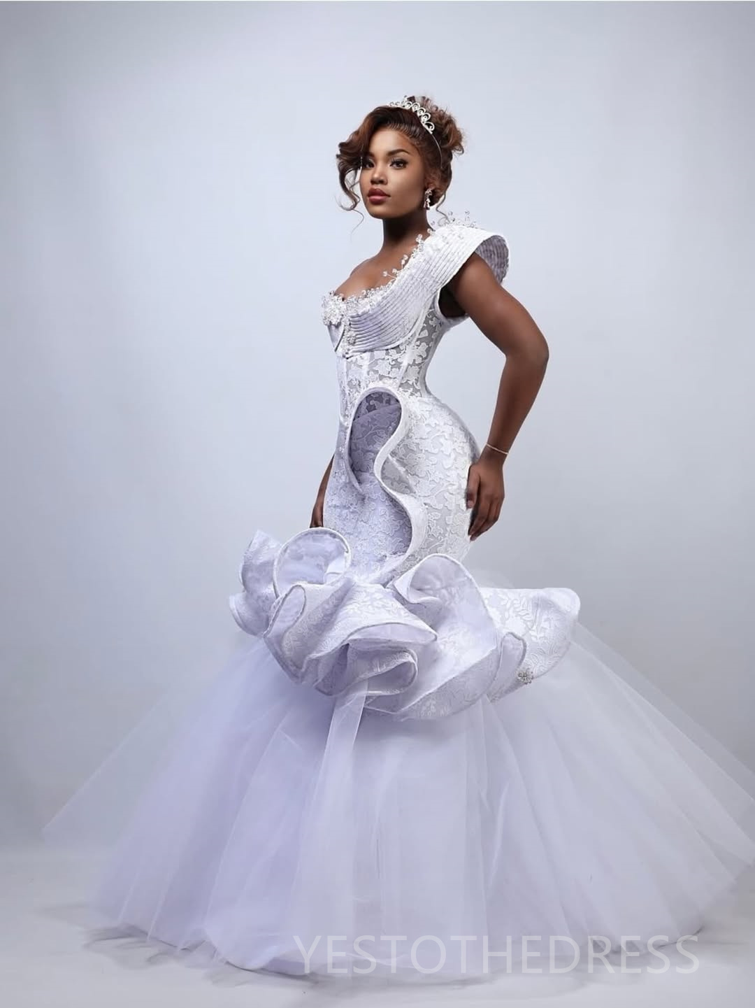2025 Plus Size Wedding Dresses Bridal Gowns Illusion One Shoulder Beaded Lace Tiered Tulle Nigeria Wedding Gowns for African Black Women D555