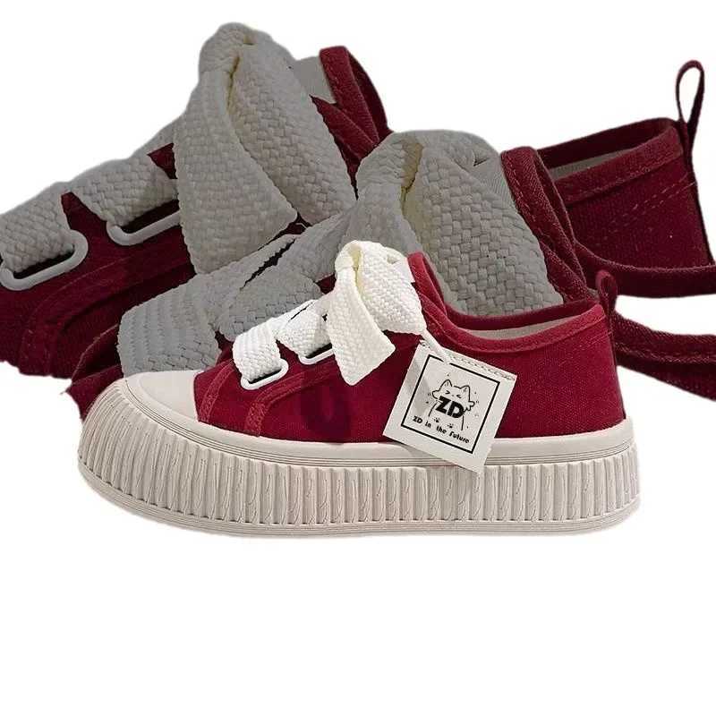 2025 New Trend Womens Sneakers Thick Soled Canvas Shoes Breathable White Trainers Student Casual Board Shoes XJ250725