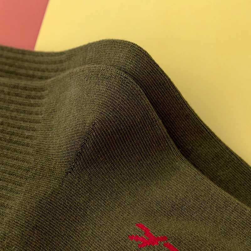 4 Pairs Mens SOCKS Cotton Sport Hip Hop Basketball Skateboard Black White Sockken Mens Gift X250725