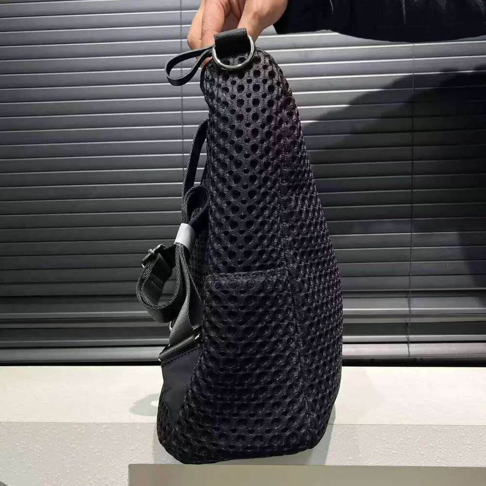 Fashionable Retro Ed Backpack With Large Capacity Casual Mesh Shoulder Bag Suitable For Daily Commuting