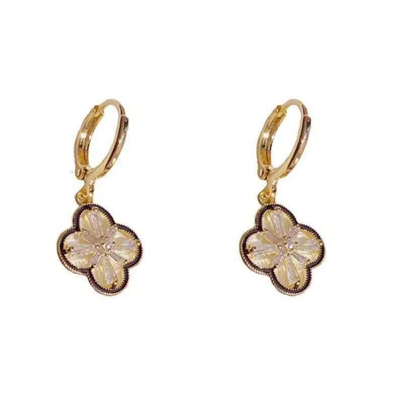 Cute Elegant Gold-Plated Copper Zircon Four-Leaf Clover Dangle Earrings for Women and Girls Wholesale