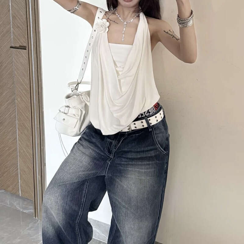 2025 Summer INS Style Solid Color Sleeveless 3D Flower Halter Neck Design Versatile Camisole for Women 54a