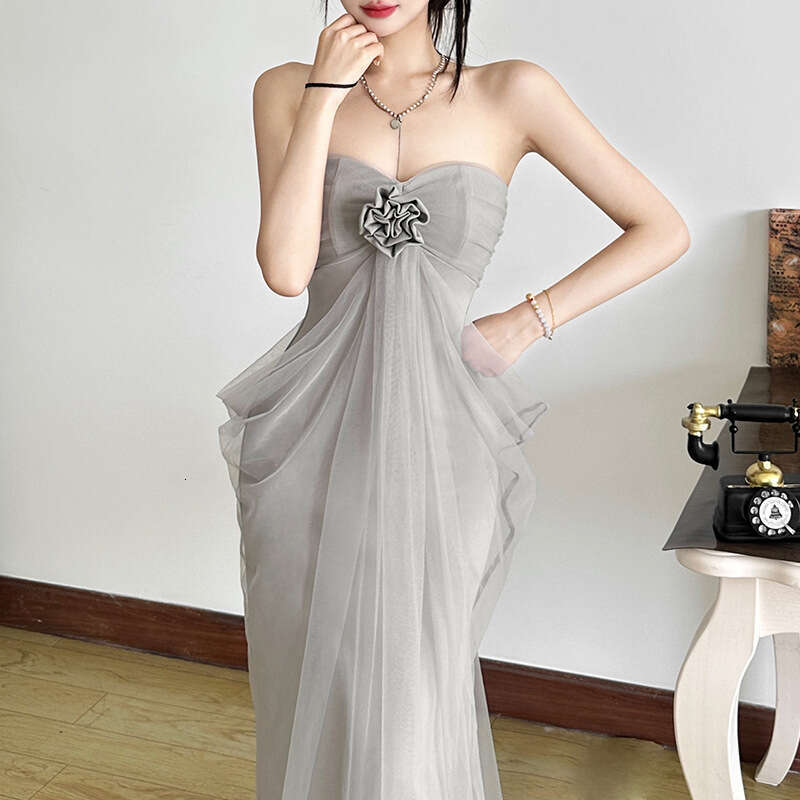 2025 Spring New Women's Solid Color Slim Fit Fashion Off-Shoulder Strapless Backless Dress d0f