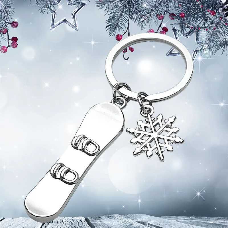 New Mini Snowflake Snowboard Keychain Pendant Ski Games Sled Board Key Chain Keyring Cice and Snow Festival Gift 250715
