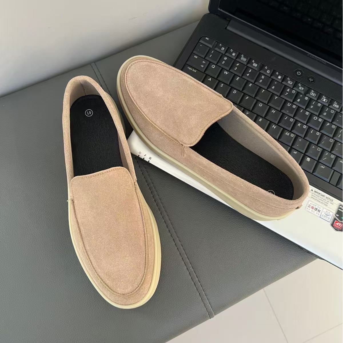 2025 New Men's Velveteen Bean Shoes Trendy One Step Stepping Set Foot Comfort Shoes Casual Men's and Women's Shoes