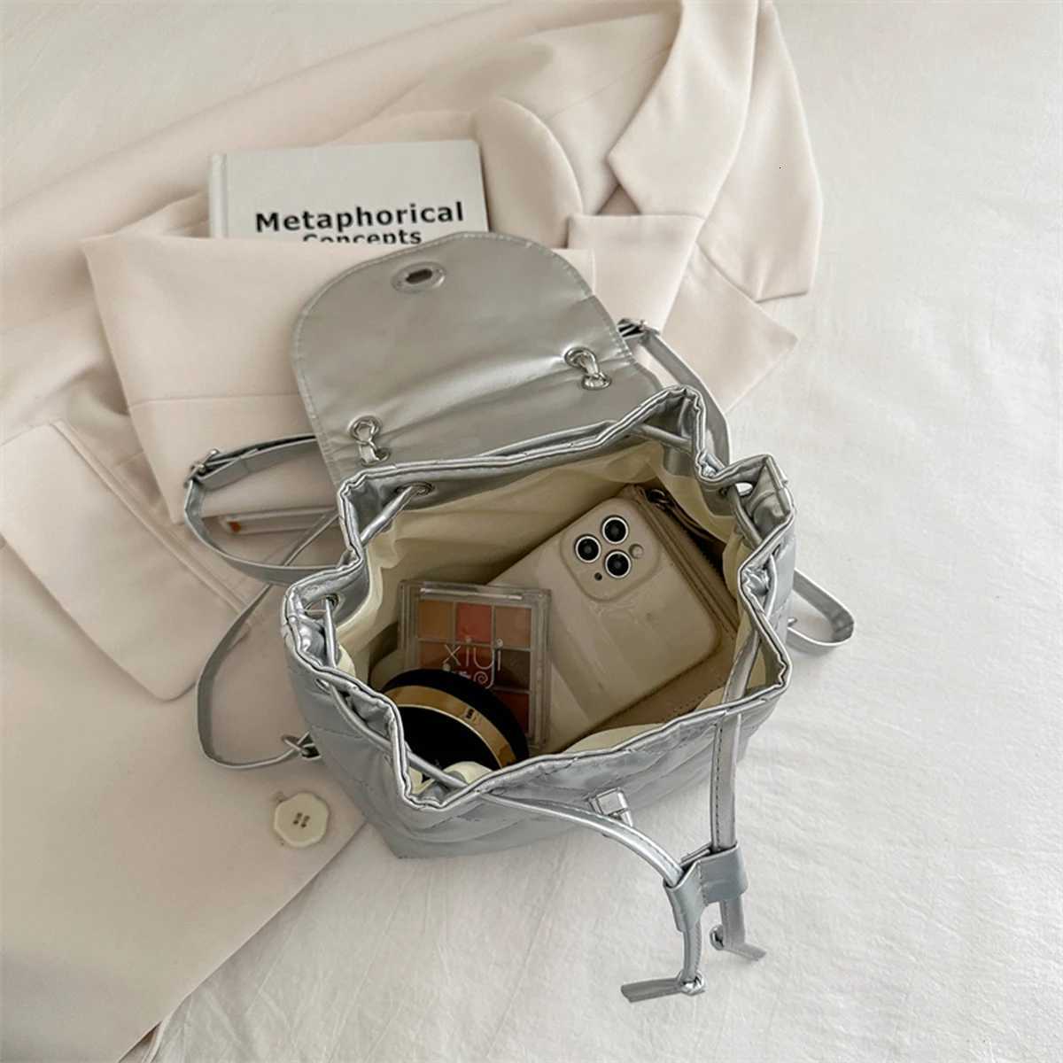 Womens Fashion Backpack Solid Color Quilted Rhombus Chain Accents Lightweight PU Large Capacity Quick-Snap Adjustable Straps Y250725