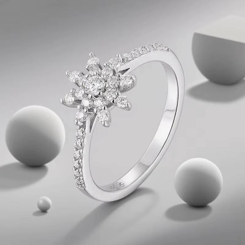 Moissanite Rings Silver 925 Womens Hot Selling Moissanite Ring with Cute Flower Design Suitable for Marriage and Engagement