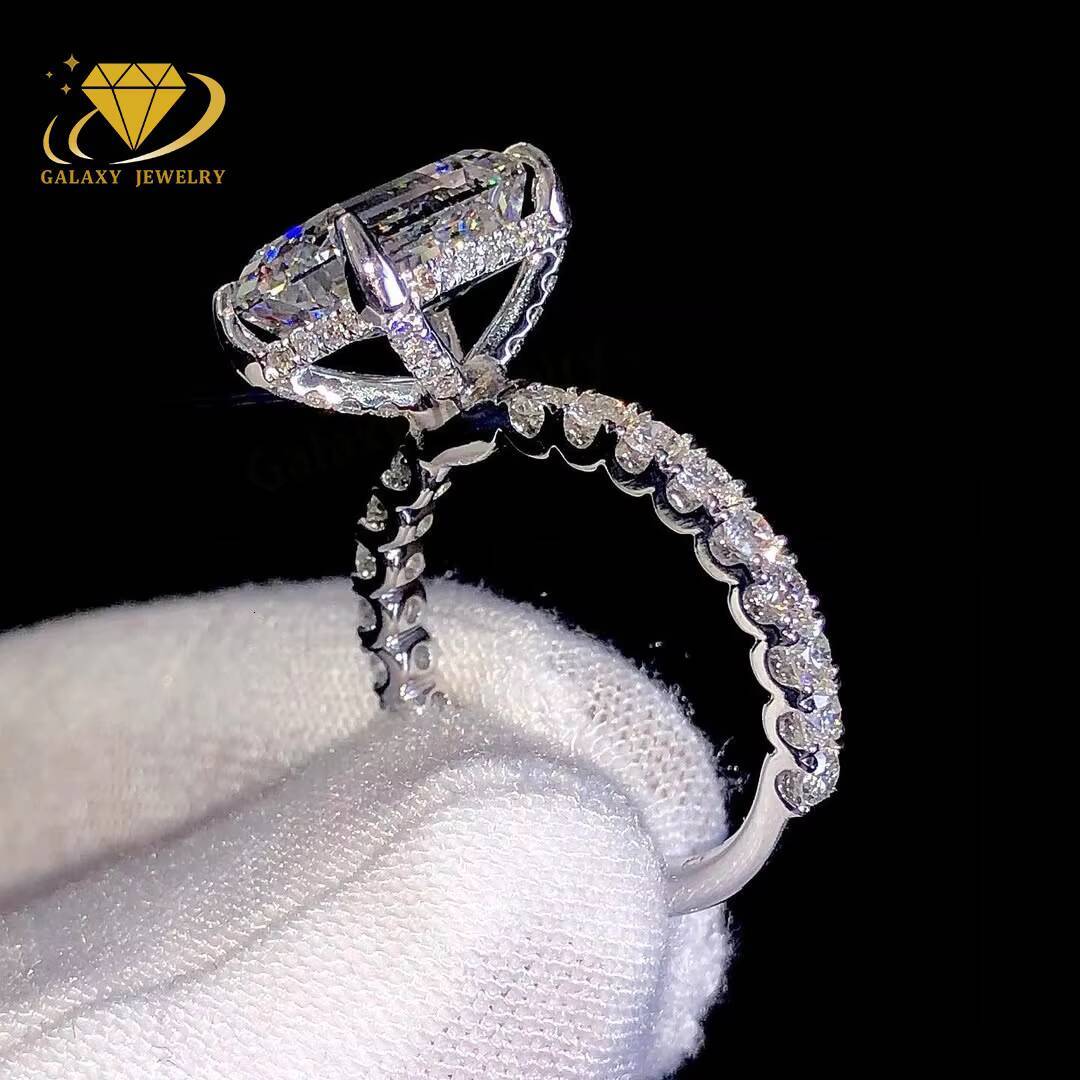 Luxury Lab Grown Diamond Ring Emerald Cut Iced Out Vvs Moissanite Diamond Halo 14k Gold Engagement Rings