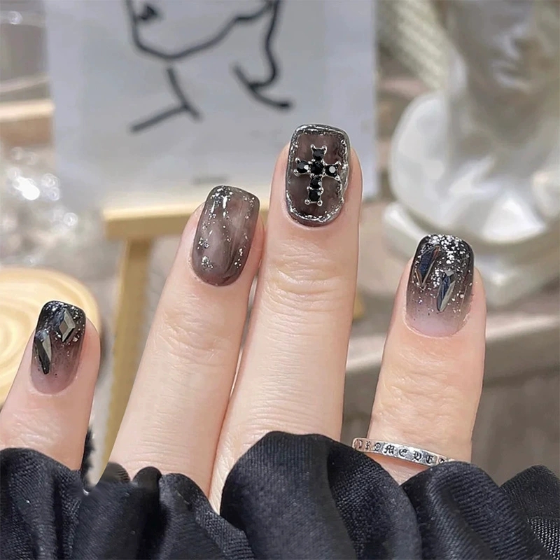 Punk-Inspired Diamond Cross Nail Art Set with Spiked Edges & Y2K Aluminum Plating