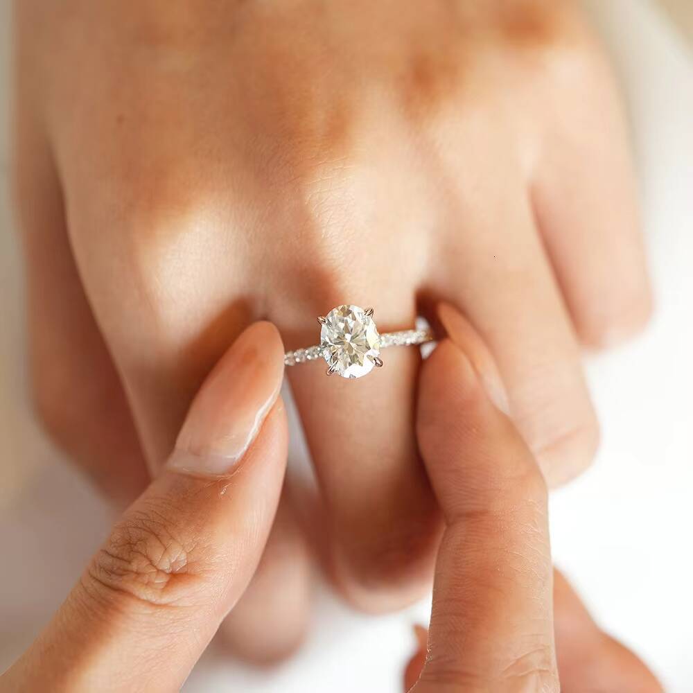 High Quality Moissanite Rings 1ct 2ct 3ct Oval Cut 925 Silver Moissanite Rings with GRA Certificate