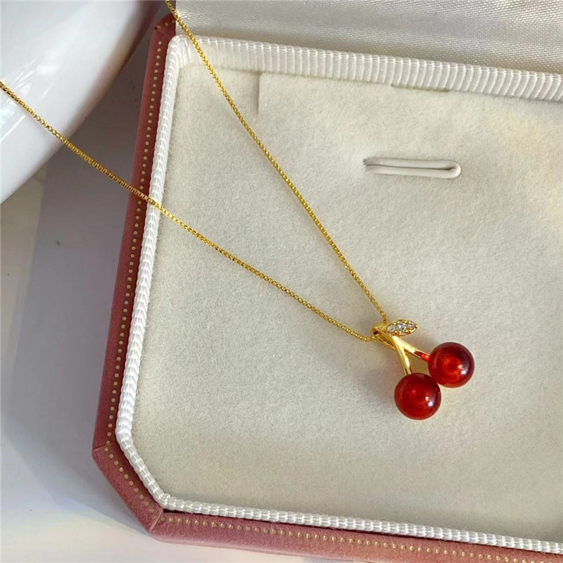 Elegant Red Cherry Pendant Necklace for Women, Summer Fresh Simple Exquisite Light Collarbone Chain Versatile Trendy Jewelry for Women