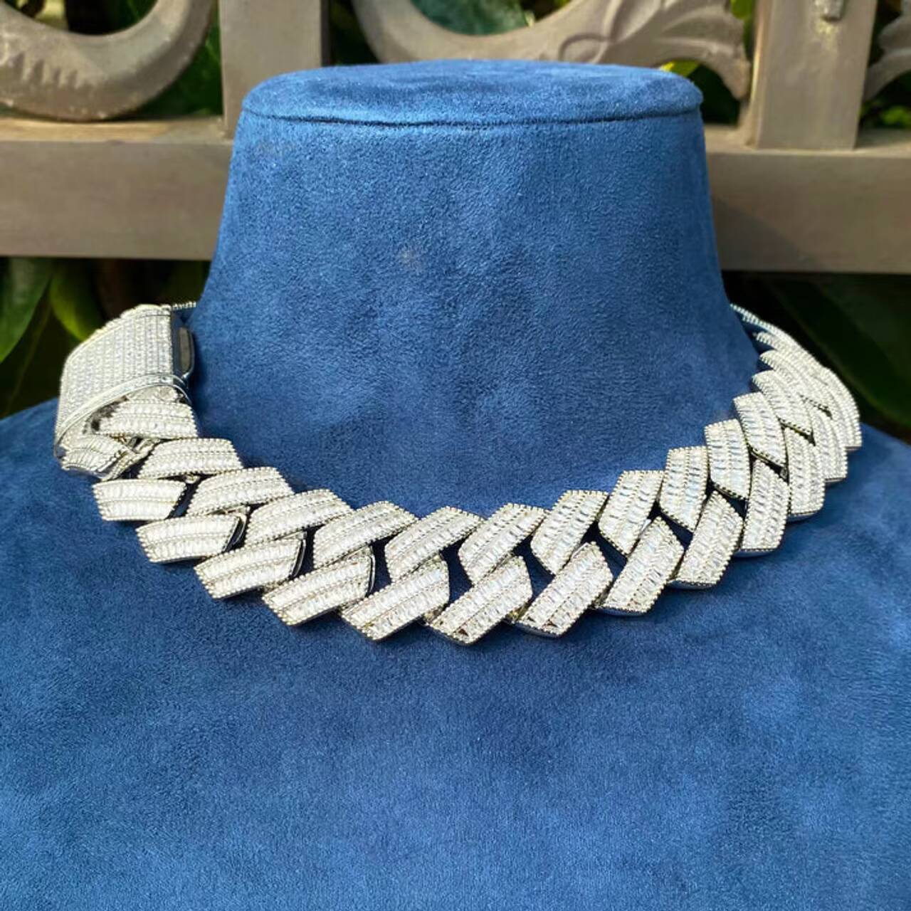 New Arrival Luxury Mens Custom 30mm VVS Moissanite Miami Cuban Link Hip Hop Chain Necklace