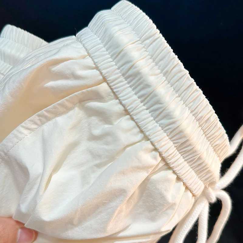 2025 Summer Thin Mens Shorts Casual Slim Fit Trend Versatile Simple and Breathable Three or Four Inch Beach Pants W250724