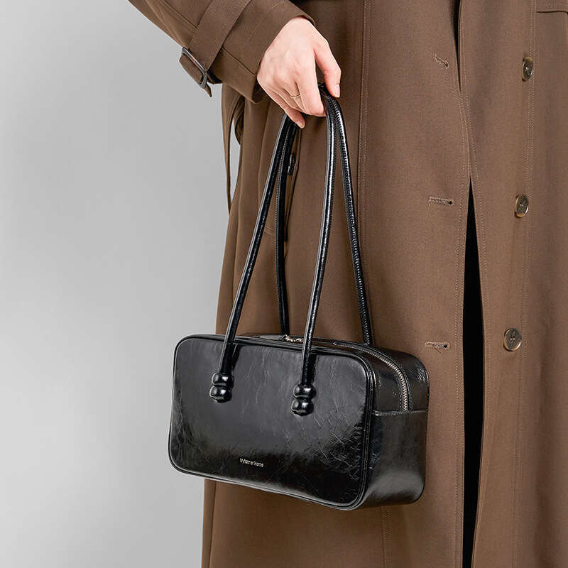 Designer Bag Tote Bag Designer Shoulder High-End Niche First Layer Cowhide Boston Bowling Large Capacity Black Underarm Women Genuine Leather Pillow B
