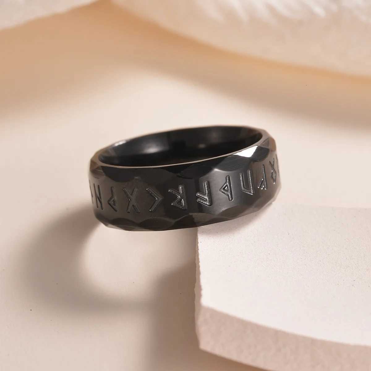 Vintage Odin Norse Viking Amulet Rune Rings For Men Fashion Stainless Steel Words Ring Wedding Jewelry Valentines Days Gifts Y250724