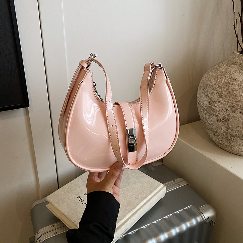 2025 autumn new crossbody bag niche design versatile fashion trend personalized armpit bag simple women's shoulder bag designer bag