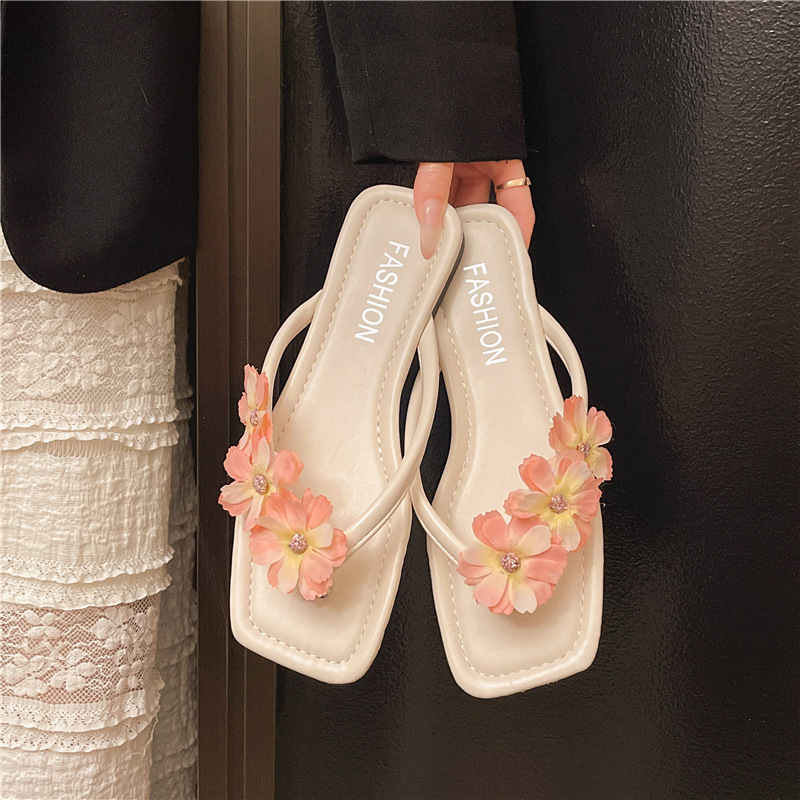Ddmysports Summer New Plus Size Clip Square Toe Flower Flat Fashion Comfortable Beach Sandals Outdoor Shoes