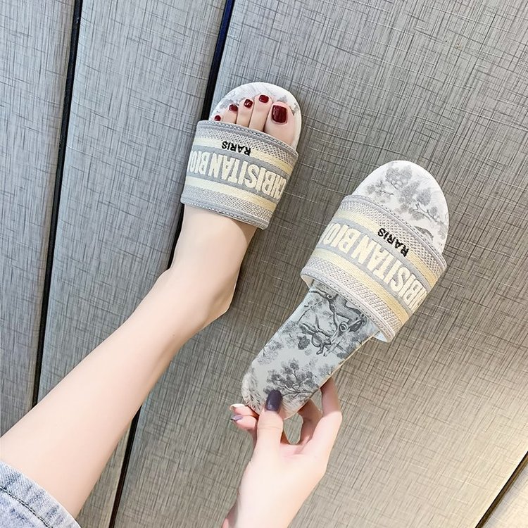 2025 Designer Sandals Famous Designer Slipper Women Luxury Blue Pink Fashion Embroidery Sandals 35-42