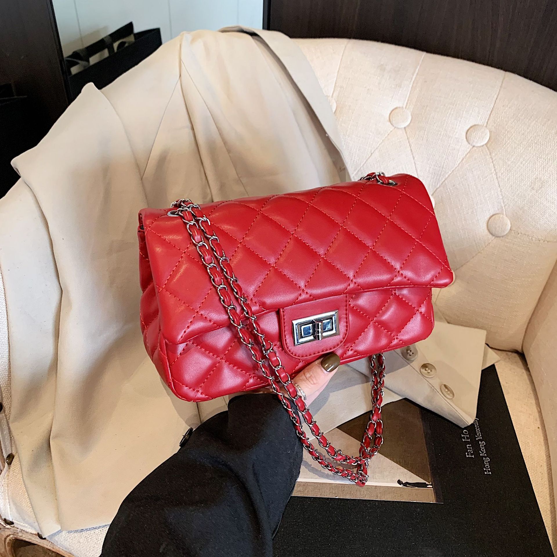 Luxury Brand Designer Bag Quilted Chain Bag For Women 2025 Spring Summer New Fashion High-End Feel Women's Shoulder Crossbody Bag Versatile Small