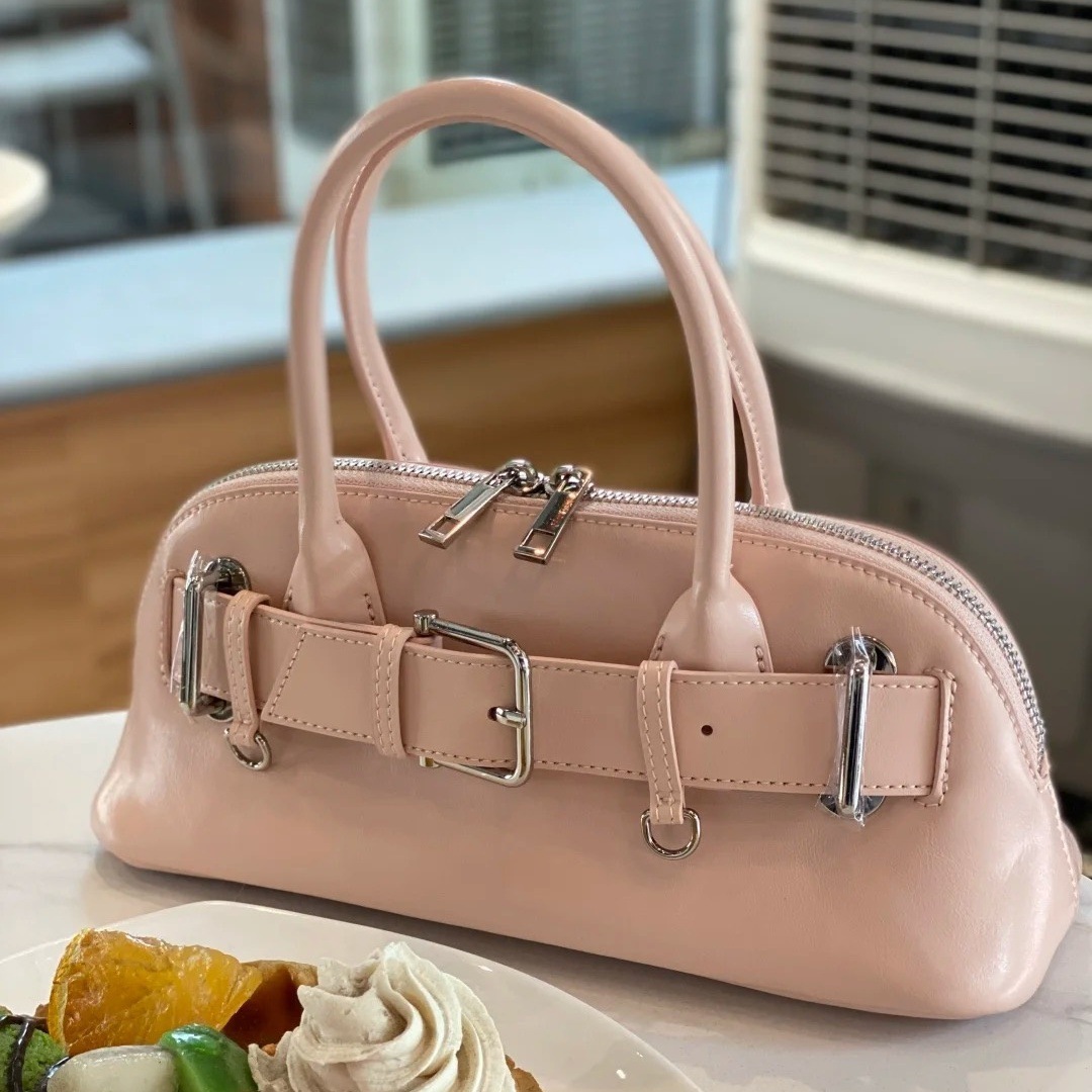 Top quality Brand High Quality New Style Free Delivery Designer 2025 Spring New Belt Buckle Half Moon Fashion Genuine Leather Handbag New Free Deliver