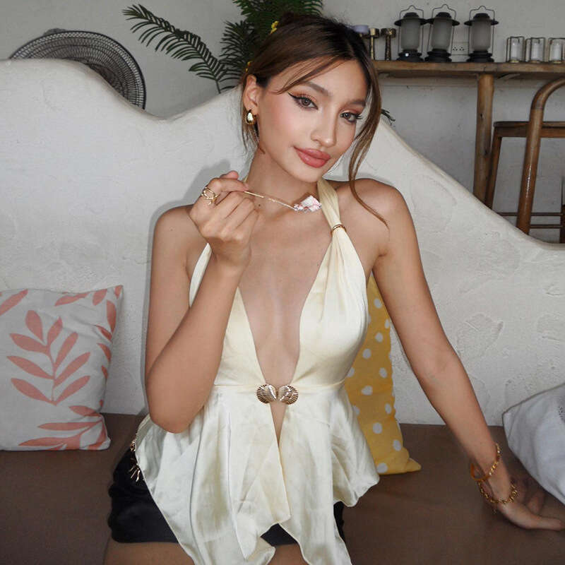 2025 Summer New Hollow Out Sexy Hot Girl Halter Backless Deep V Sleeveless Versatile Camisole for Women 312