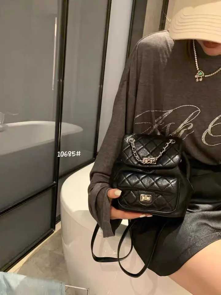 2025 New Korean Version Small Fragrant Wind Diamond Grid Chain Backpack Retro Casual Versatile Mini Backpack Womens Bag Y250725