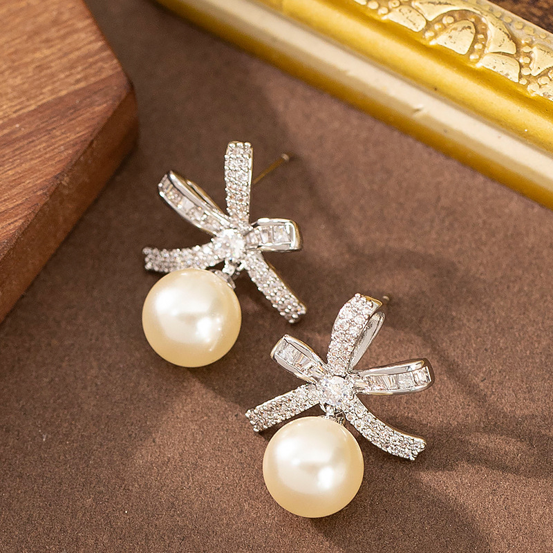 French Elegant Exquisite Style Full Zircon Butterfly Pearl Earrings for Women High-end Sier Needle Ear Jewelry