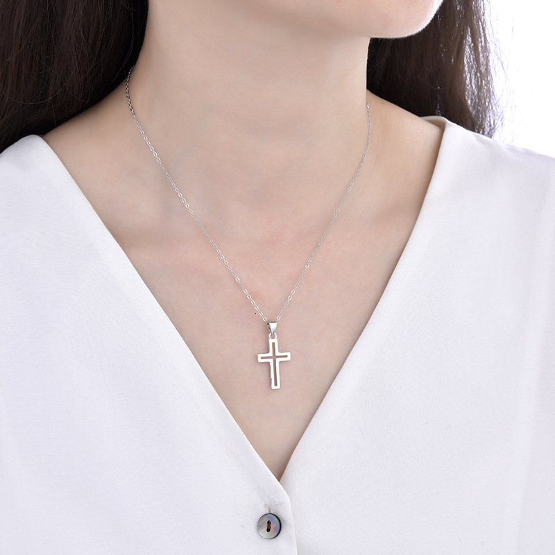 Sterling Sier Hollow Cross Necklace for Women Fashion Versatile High-end Pendant Clavicle Chain Jewelry for Women