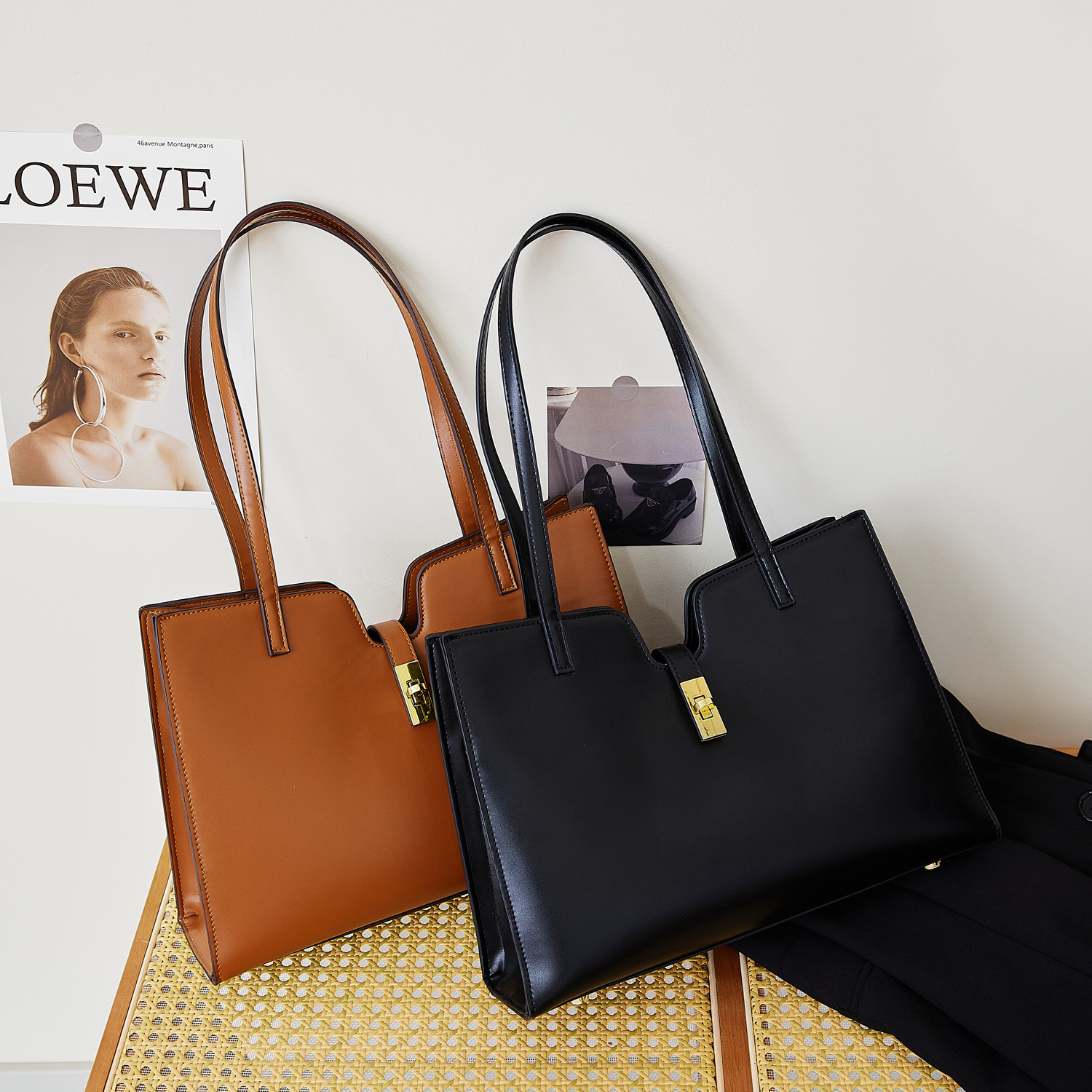 High - end and stylish single - shoulder bag 2025 model large - capacity handbag popular among influencers niche and simple underarm bag for women