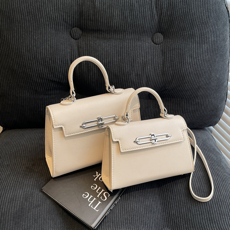 2025 Summer New Women's Shoulder Bag Mini Niche Design Handbag Mini Handheld Summer New Women's Crossbody Bag Summer New Designer Bag
